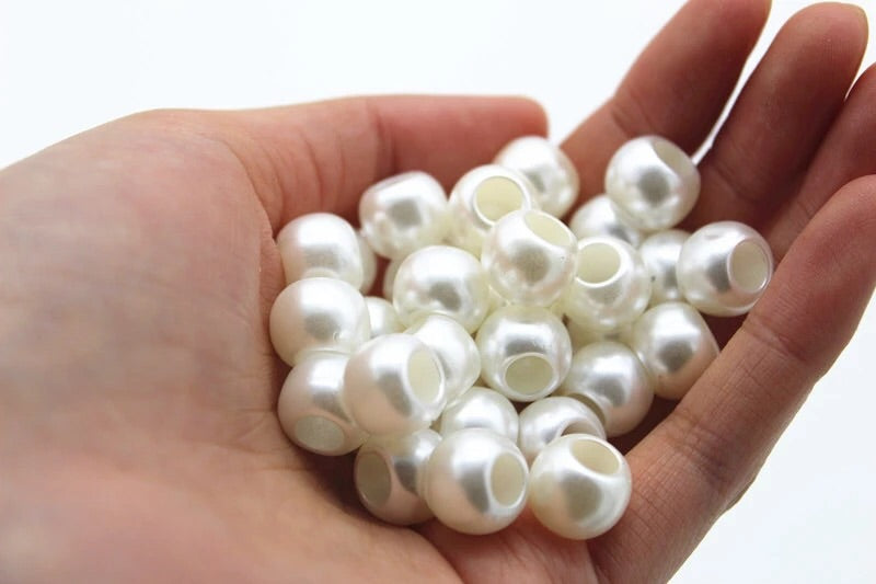 Pearl white beads